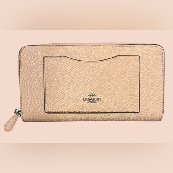 Coach Handbags - Coach Accordian Zip Wallet